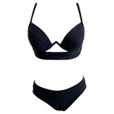 Einfarbiger Neckholder-Bikini mit ausgehöhlten, überkreuzten Rückenteilen und selbstbindendem Band